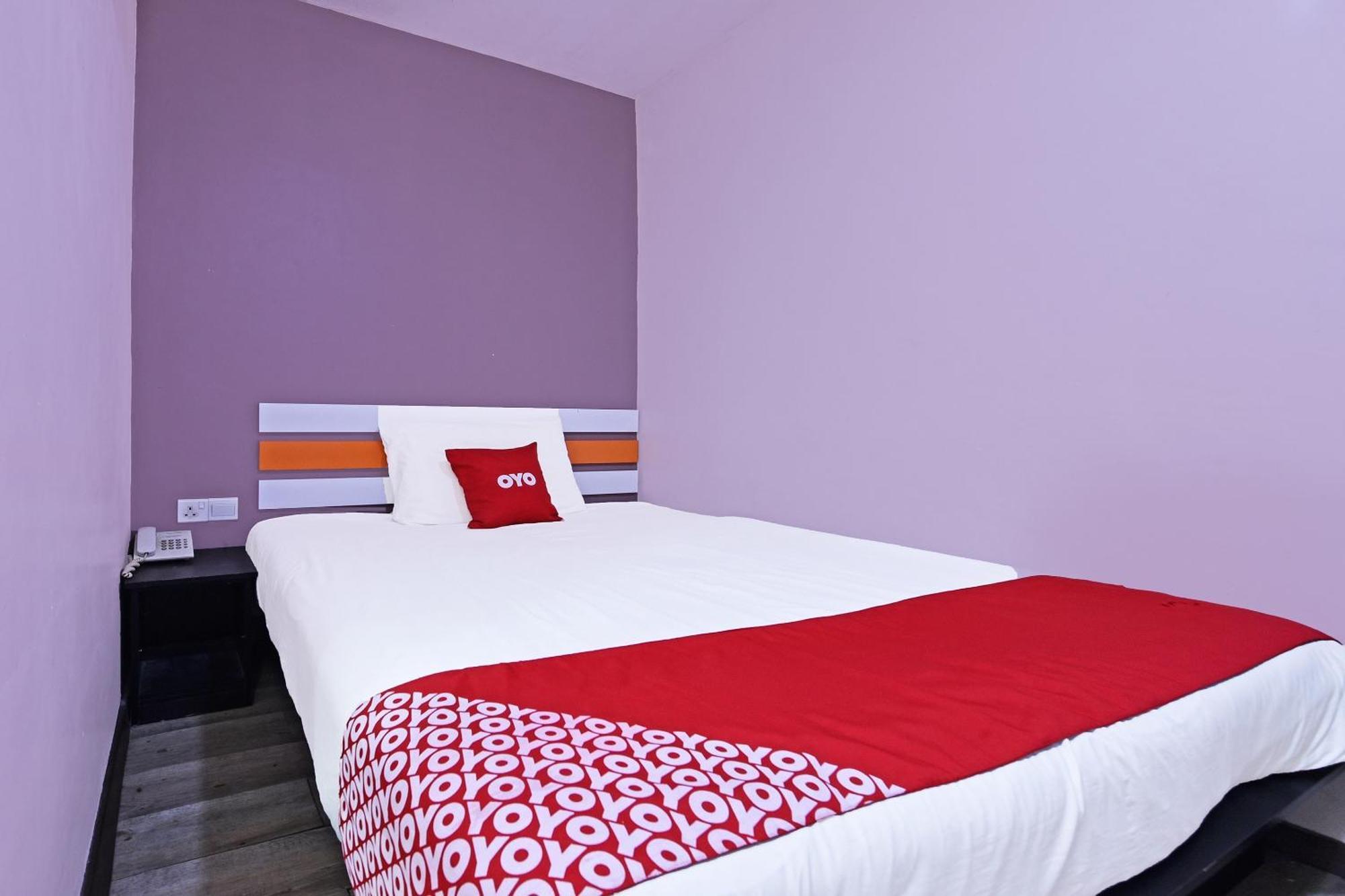 Super Oyo 992 Orange Hotel קואלה פילה מראה חיצוני תמונה