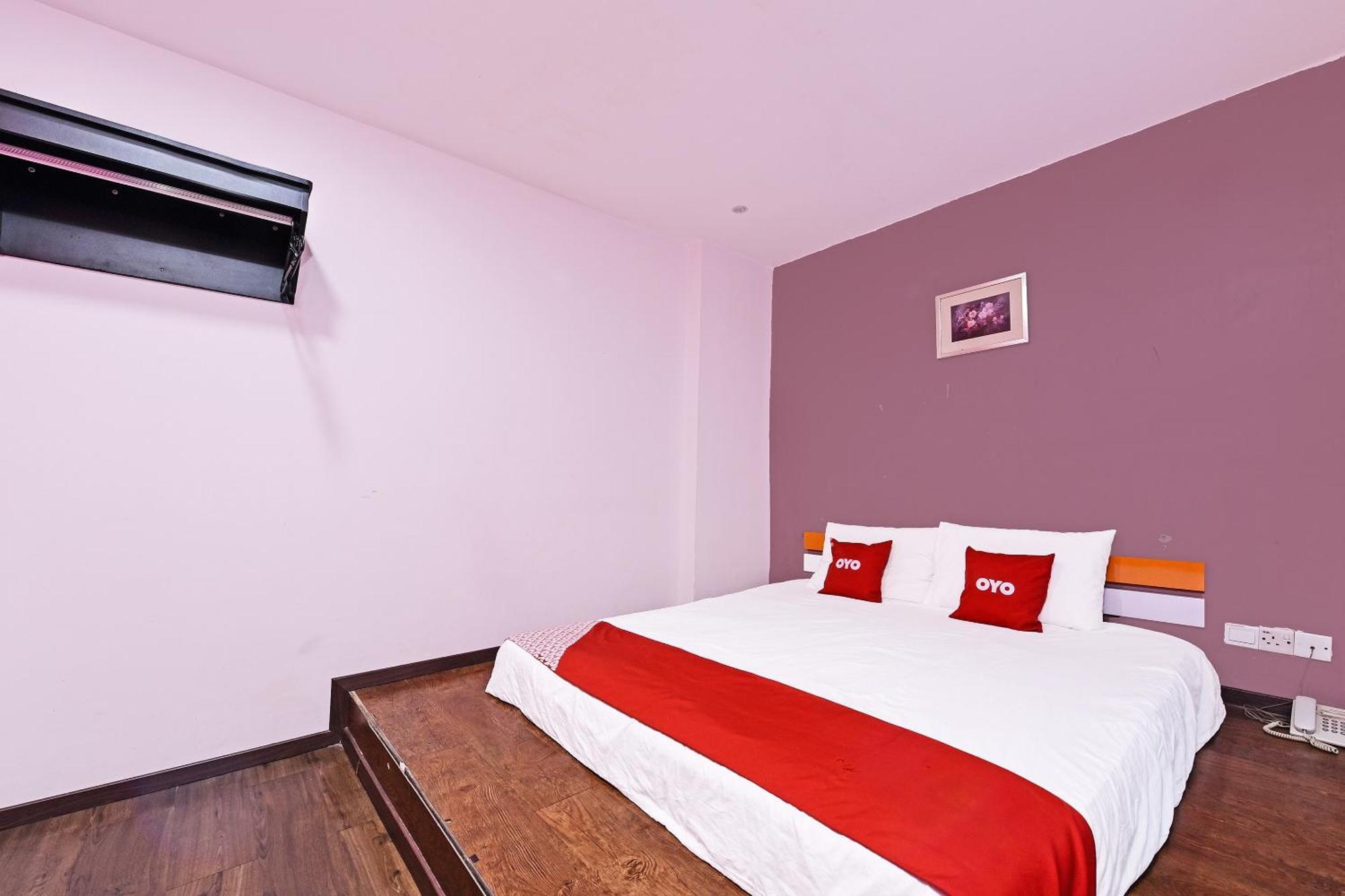 Super Oyo 992 Orange Hotel קואלה פילה מראה חיצוני תמונה