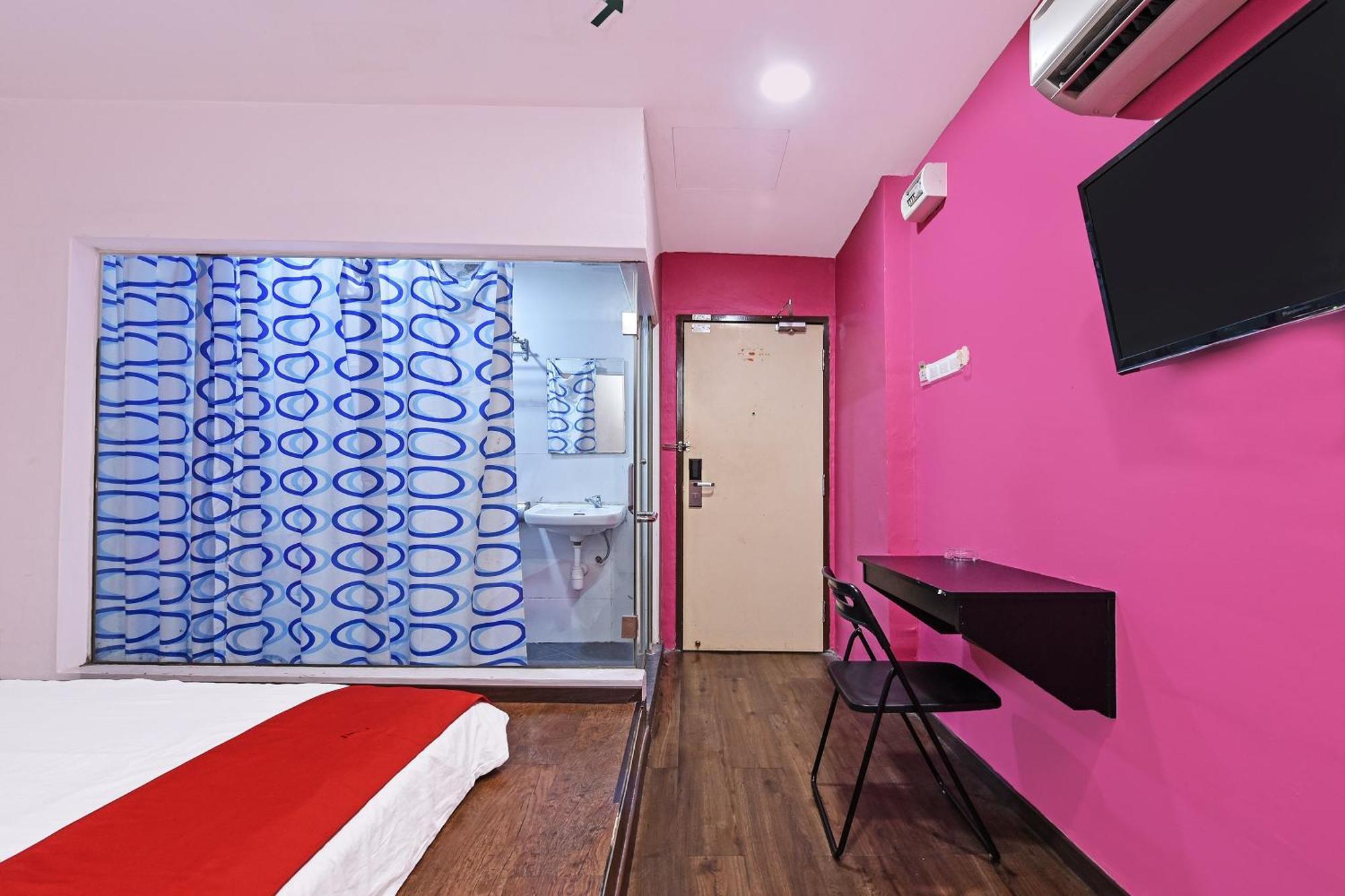 Super Oyo 992 Orange Hotel קואלה פילה מראה חיצוני תמונה