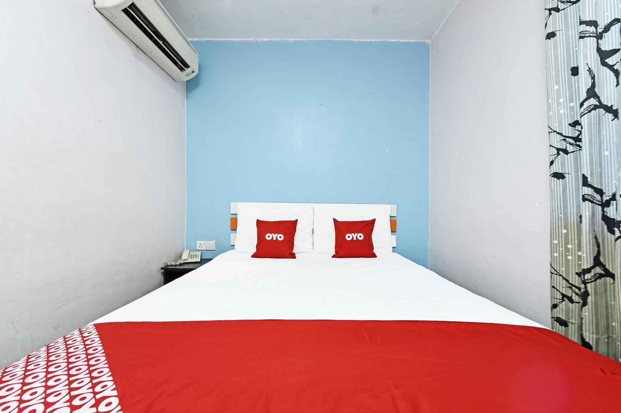 Super Oyo 992 Orange Hotel קואלה פילה מראה חיצוני תמונה