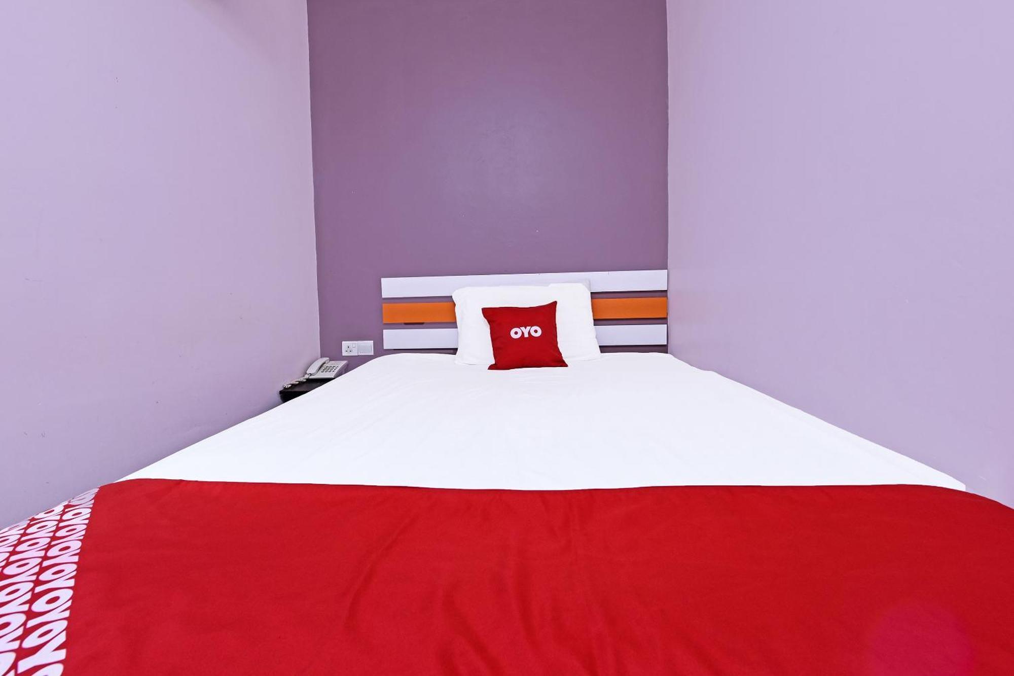 Super Oyo 992 Orange Hotel קואלה פילה מראה חיצוני תמונה