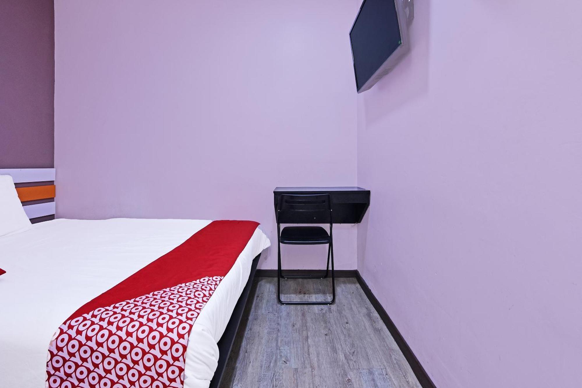 Super Oyo 992 Orange Hotel קואלה פילה מראה חיצוני תמונה