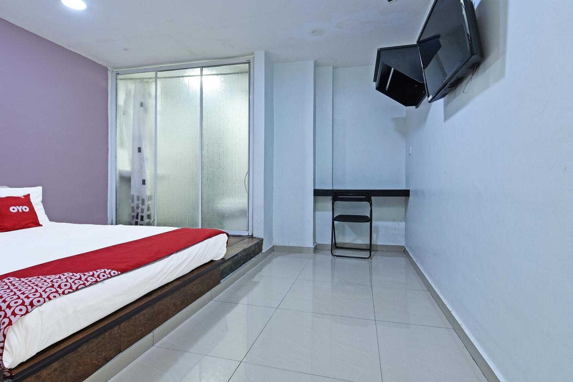 Super Oyo 992 Orange Hotel קואלה פילה מראה חיצוני תמונה
