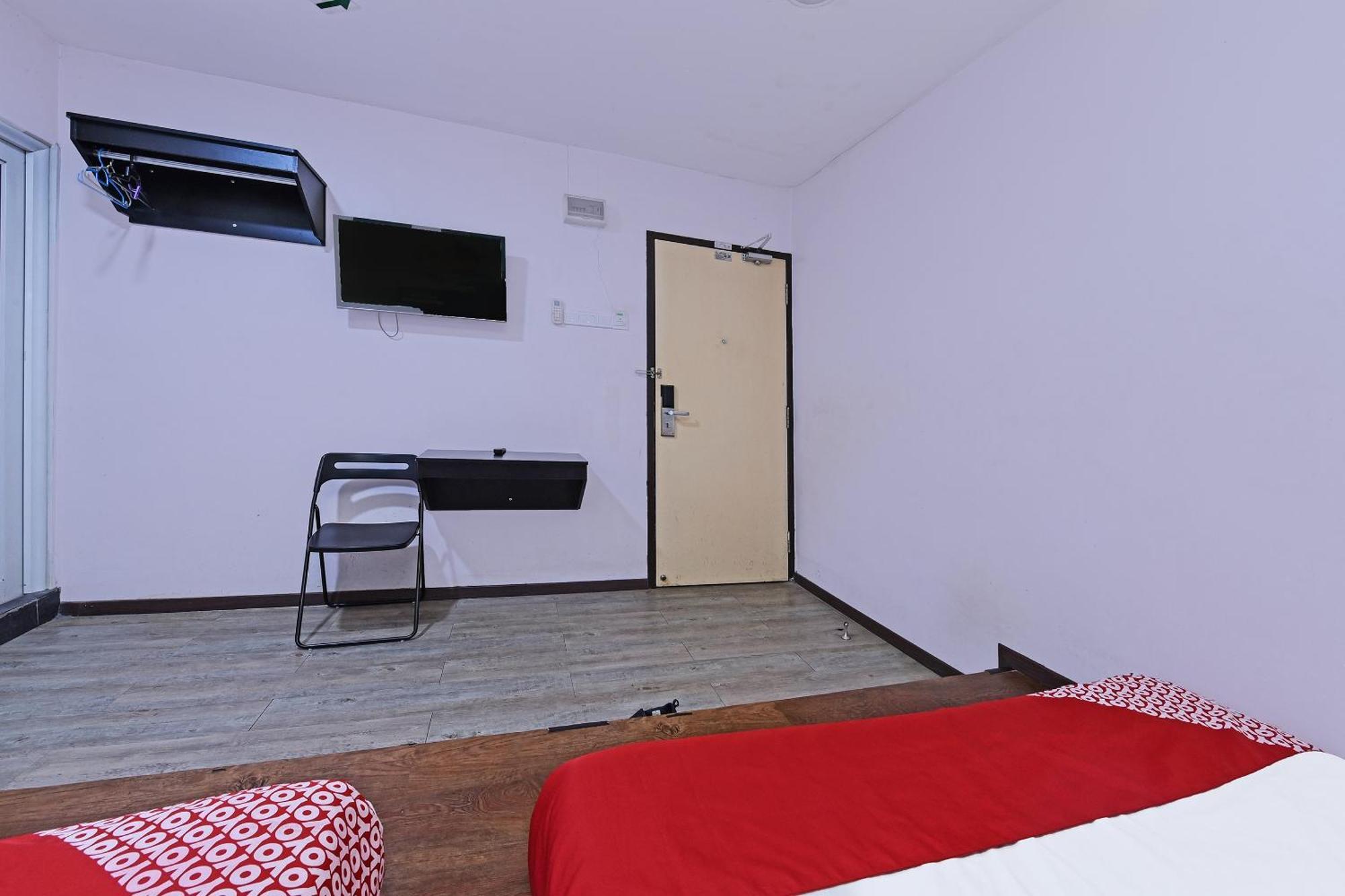 Super Oyo 992 Orange Hotel קואלה פילה מראה חיצוני תמונה