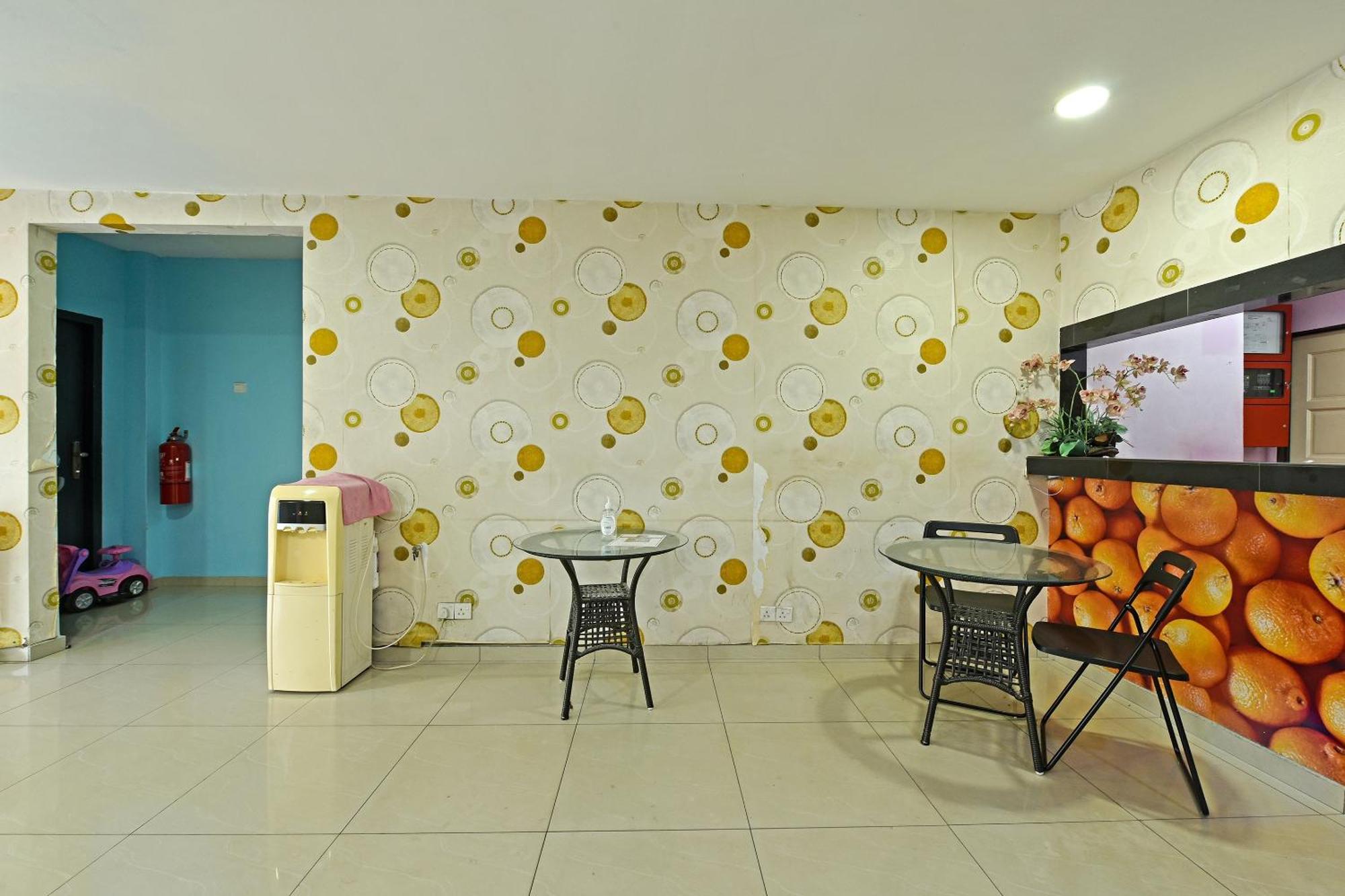 Super Oyo 992 Orange Hotel קואלה פילה מראה חיצוני תמונה